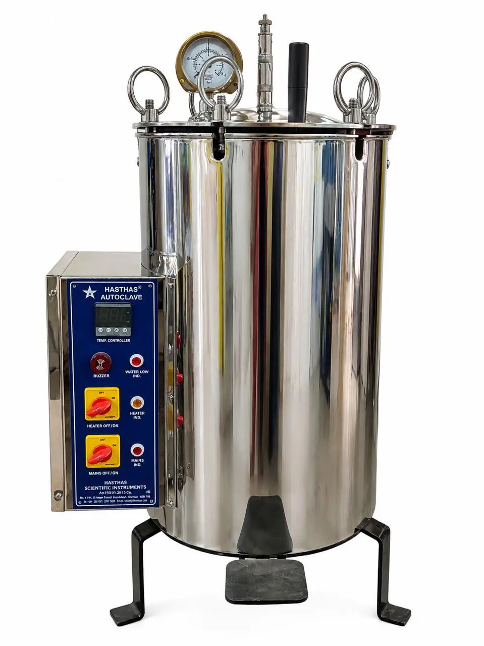 Vertical laboratory autoclave for steam sterilization
